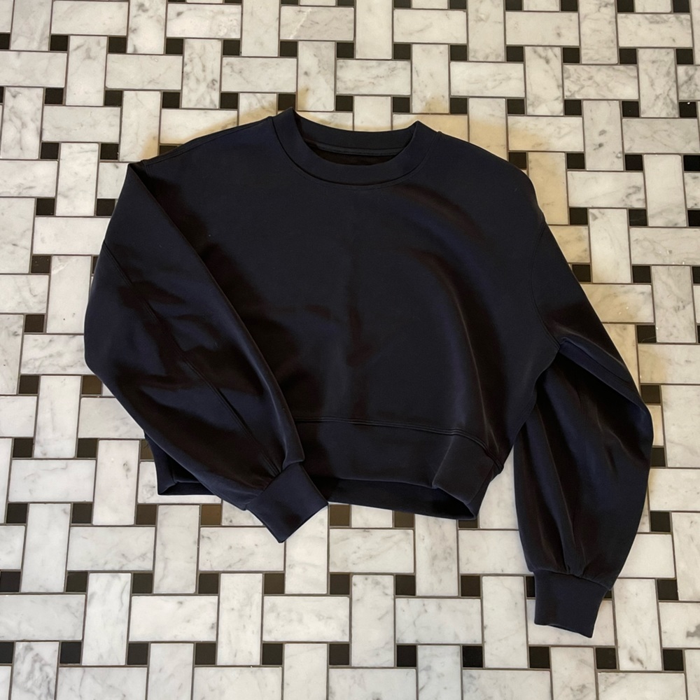 Lululemon 🍋 Softstreme Perfectly Oversized Cropped Crew in Black